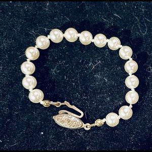 Child sized Vintage faux pearl bracelet flower girl first communion birthday